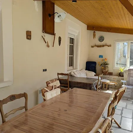 Сasa de vacaciones Ancien Moulin Rustique Avec Jardin, Wifi Et Parking, Animaux Acceptés - Fr-1-653-251